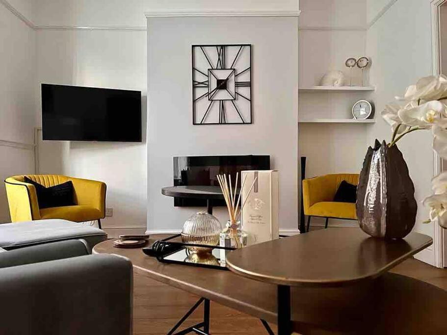 Anfield Home Sleeps 5 Close To Lfc Free Parking Liverpool Exteriér fotografie