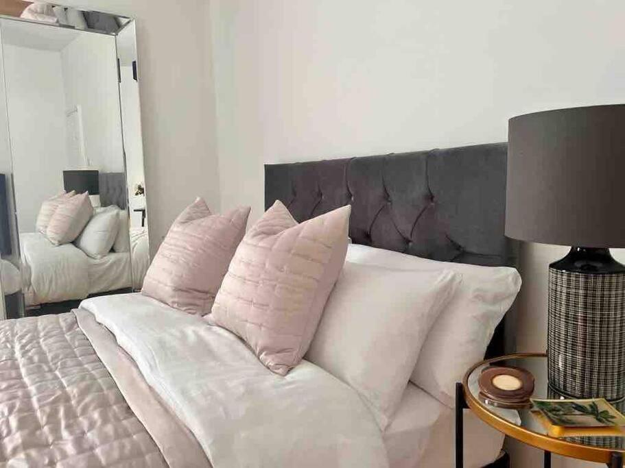 Anfield Home Sleeps 5 Close To Lfc Free Parking Liverpool Exteriér fotografie